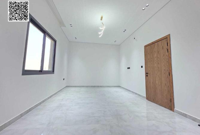 94023641 - Property Image 2