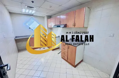 شقة - 2 غرف نوم - 2 حمامات للايجار في شارع التعاون الجديد - التعاون - الشارقة