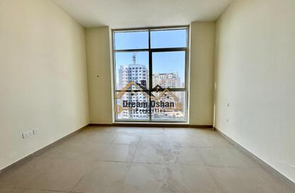 Apartment - 2 Bedrooms - 3 Bathrooms for rent in Al Shafar Palladium Building - Al Jaddaf - Dubai