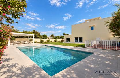 Villa - 5 - 6 for sale in Meadows 9 - Meadows - Dubai