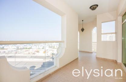 Apartment - 3 Bedrooms - 4 Bathrooms for sale in Al Tamr - Shoreline Apartments - Palm Jumeirah - Dubai