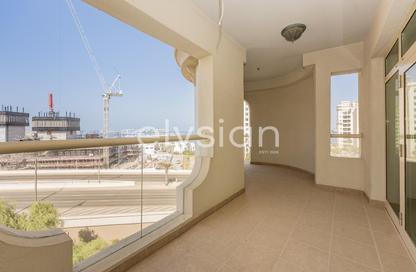Apartment - 3 Bedrooms - 4 Bathrooms for sale in Al Tamr - Shoreline Apartments - Palm Jumeirah - Dubai