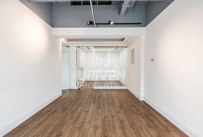 147786103 - Property Image 3