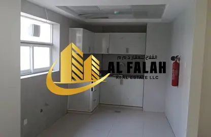 Apartment - 1 Bathroom for rent in Bu Tina - Al Sharq - Sharjah