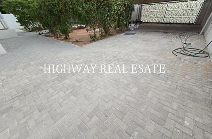 Villa - 4 Bedrooms - 5 Bathrooms for rent in Al Jazzat - Al Riqqa - Sharjah