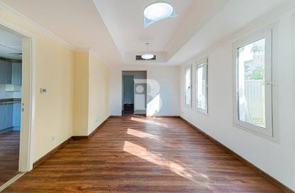 Villa - 2 Bedrooms - 3 Bathrooms for rent in Springs 4 - The Springs - Dubai