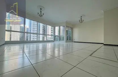 Apartment - 3 Bedrooms - 4 Bathrooms for rent in Ali Mousa Tower 1 - Al Majaz 2 - Al Majaz - Sharjah