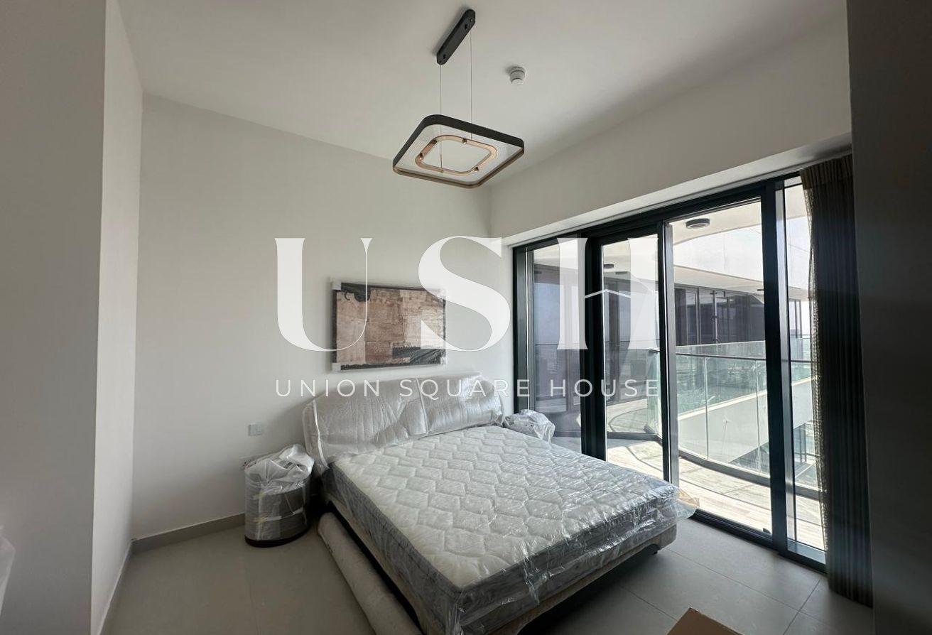 Available from 24th Sept | High Floor | Canal View photo 14