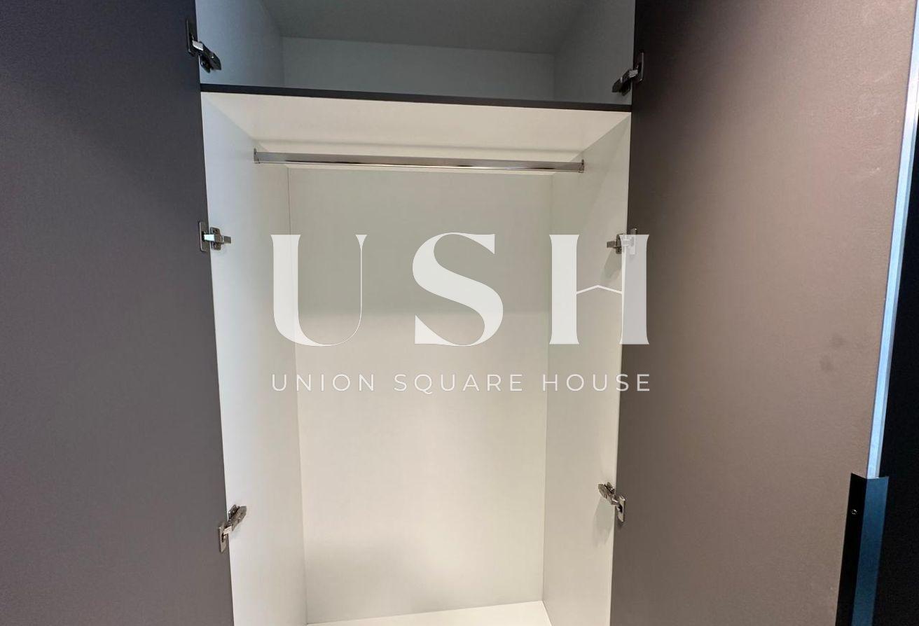 Available from 24th Sept | High Floor | Canal View photo 15