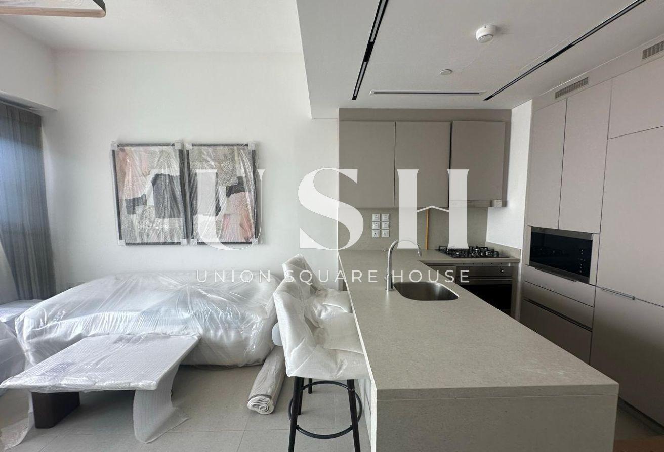 Available from 24th Sept | High Floor | Canal View photo 4