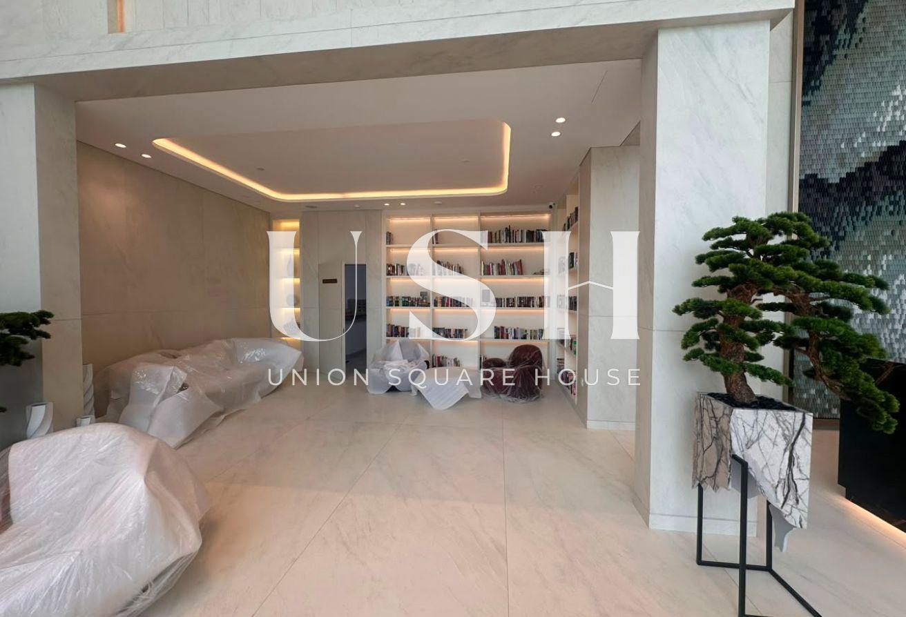 Available from 24th Sept | High Floor | Canal View photo 25
