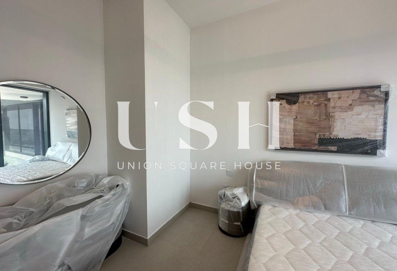 Available from 24th Sept | High Floor | Canal View photo 11