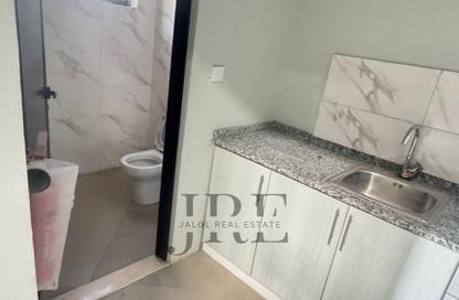 Warehouse - Studio - 4 Bathrooms for rent in Al Sajaa Industrial - Al Sajaa - Sharjah