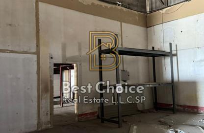 Warehouse - Studio for rent in Industrial Building 13 - Industrial Area 13 - Sharjah Industrial Area - Sharjah