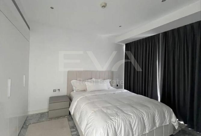 FULLY FURNISHED | PRIME LOCATION | VACANT photo 3