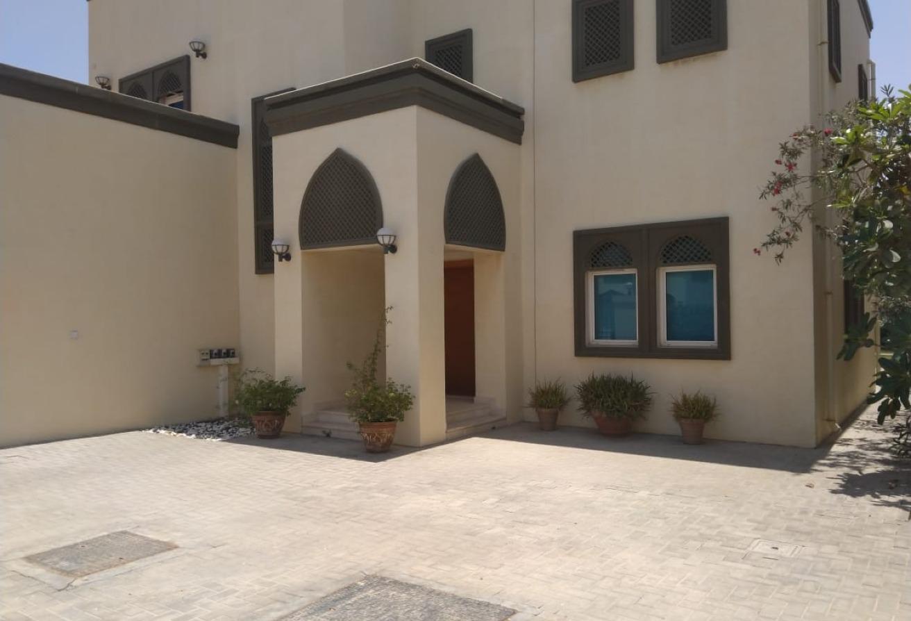 Unfurnished 3BR+Maid | independent Villa photo 9