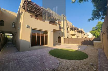 Villa - 4 - 5 for rent in Jumeirah 3 Villas - Jumeirah 3 - Jumeirah - Dubai