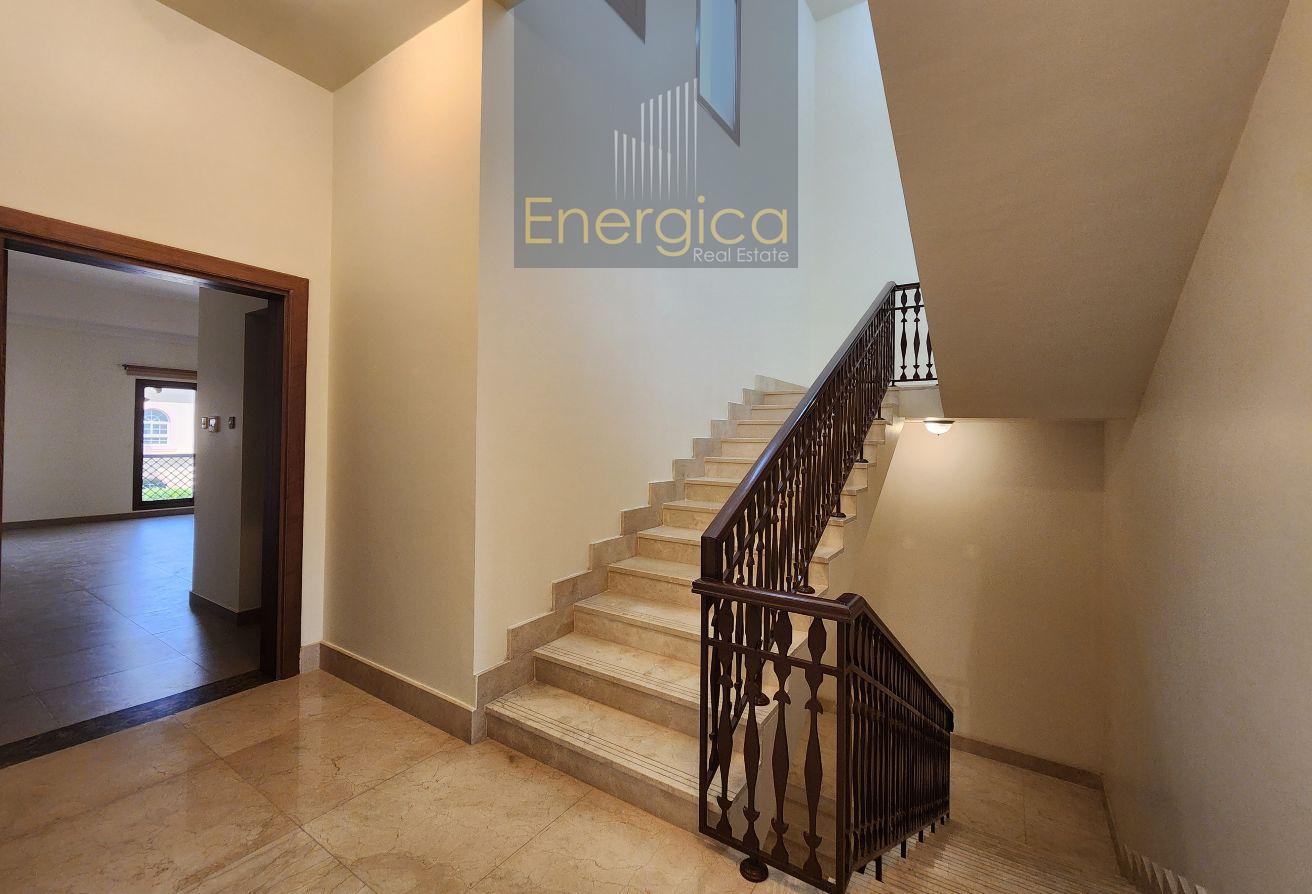Modern 4BR Villa | Private Garden | Study Room photo 11