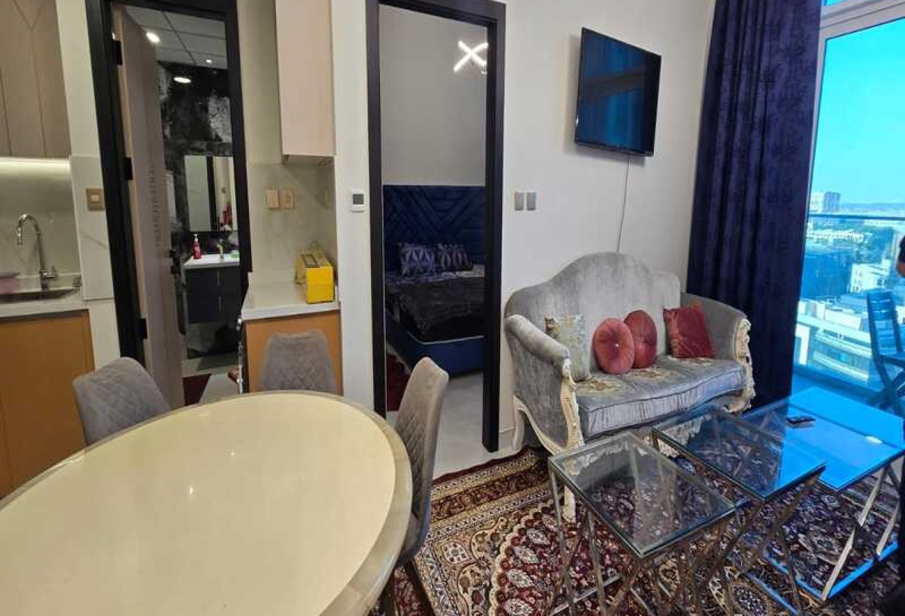 FULLY FURNISHED | PRIME LOCATION | AMAZING VIEW gallery image