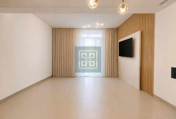 132002227 - Property Main Image