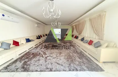 Villa - 6 Bedrooms - 7 Bathrooms for rent in Al Barsha 2 - Al Barsha - Dubai