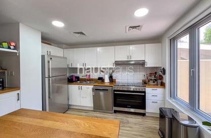 Townhouse - 2 Bedrooms - 3 Bathrooms for rent in Springs 11 - The Springs - Dubai Townhouse - 2 Bedrooms - 3 Bathrooms for rent in Springs 11 - The Springs - Dubai
