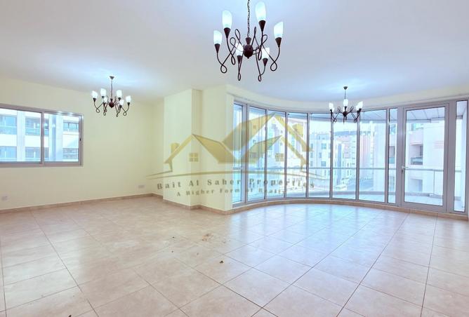 76982292 - Property Image 2