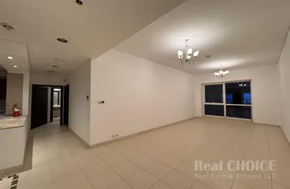 Apartment - 2 Bedrooms - 3 Bathrooms for rent in Latifa Tower - Sheikh Zayed Road - Dubai