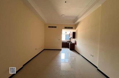 Apartment - Studio - 1 Bathroom for rent in Al Mowaihat 1 - Al Mowaihat - Ajman Apartment - Studio - 1 Bathroom for rent in Al Mowaihat 1 - Al Mowaihat - Ajman