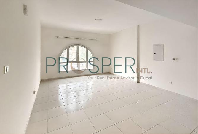 75016045 - Property Image 3