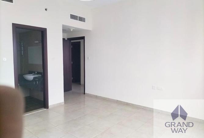 98686038 - Property Image 2