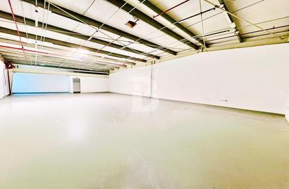 Warehouse - Studio for rent in Phase 2 - Dubai Investment Park (DIP) - Dubai