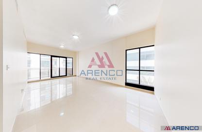 Apartment - 4 Bedrooms - 4 Bathrooms for rent in Golden Sands 9 - Al Mankhool - Bur Dubai - Dubai Apartment - 4 Bedrooms - 4 Bathrooms for rent in Golden Sands 9 - Al Mankhool - Bur Dubai - Dubai