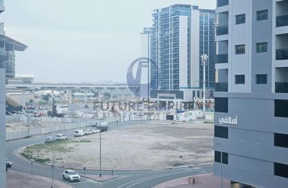 شقة - 2 غرف نوم - 3 حمامات للايجار في حور 18 - الجداف - دبي