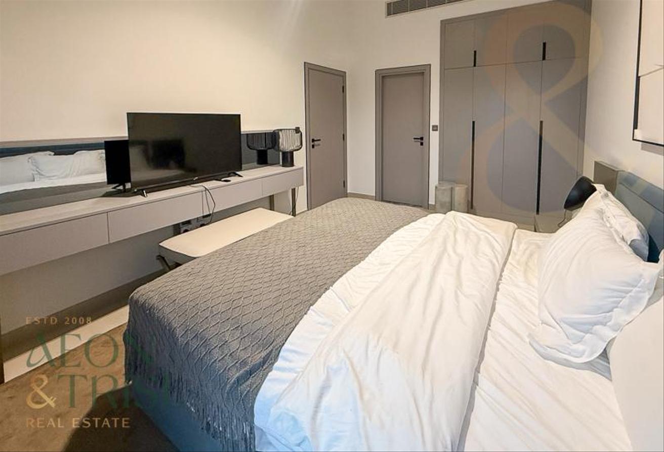 Fully Furnished | Low Floor | Specious Layout photo 4