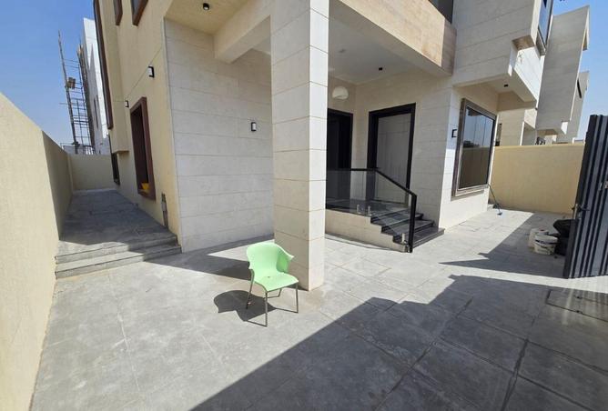 95295379 - Property Image 2