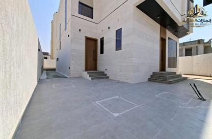 Villa - 5 - 7 for sale in Al Zaheya Gardens - Al Zahya - Ajman