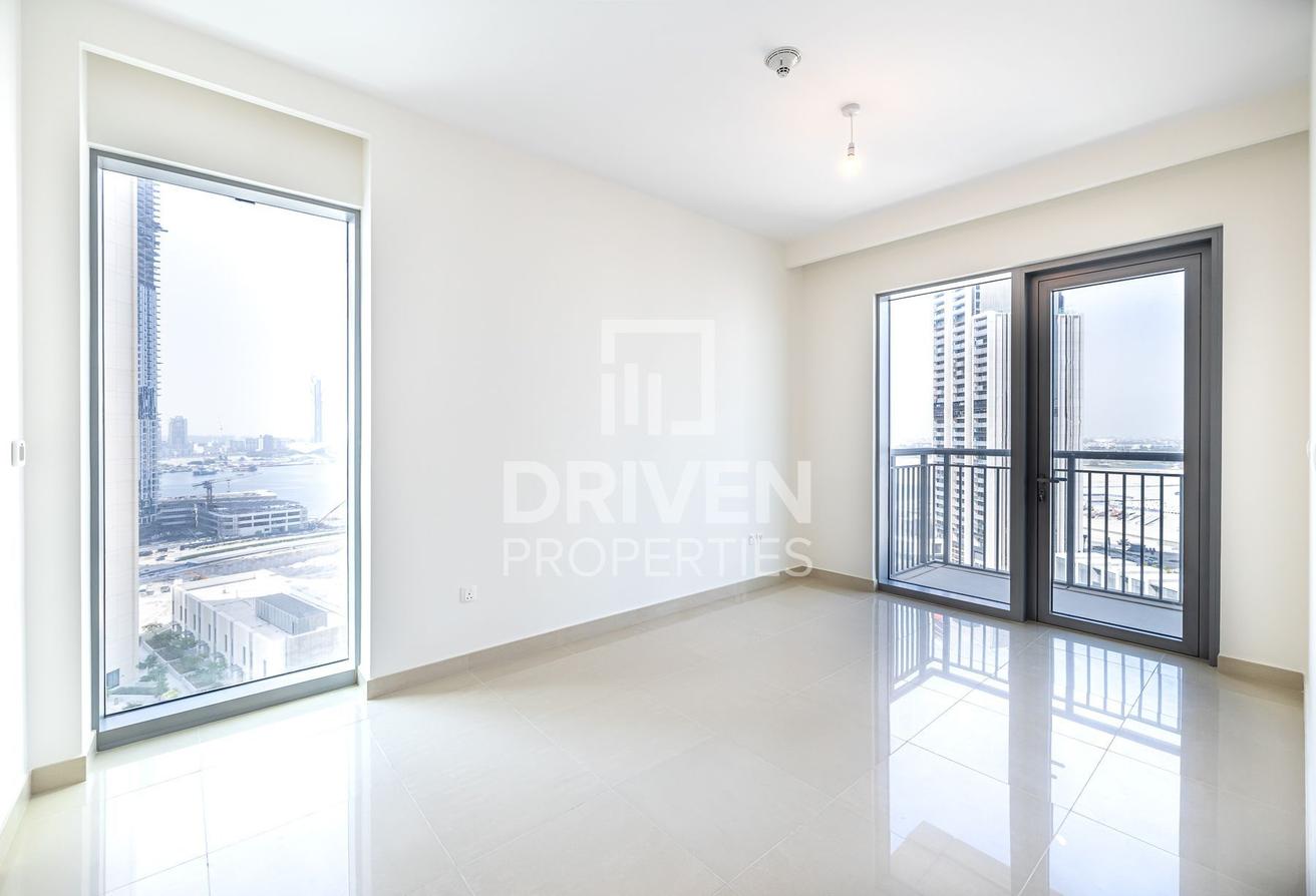Mid Floor | Vacant Unit | Swimming Pool View photo 6