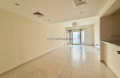 شقة - غرفة نوم - 1 حمام للايجار في الغزلان 4 - الغزلان - جرينز - دبي