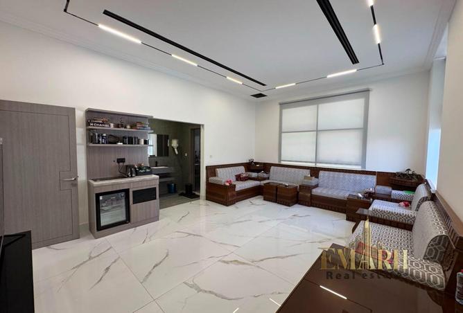 117280765 - Property Image 3