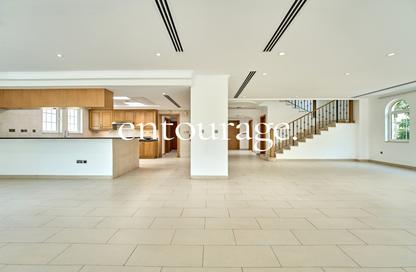 Villa - 4 Bedrooms - 5 Bathrooms for rent in District 4 - Jumeirah Park - Dubai