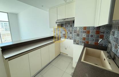 Apartment - 2 Bedrooms - 3 Bathrooms for rent in Rabdan Building - Motor City - Dubai
