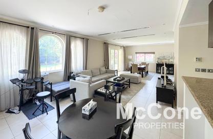 Villa - 3 Bedrooms - 4 Bathrooms for rent in District 6 - Jumeirah Park - Dubai