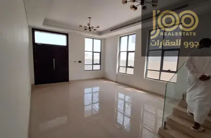 فيلا - 5 غرف نوم - 7 حمامات للايجار في الراس 2 - الراس - أم القيوين