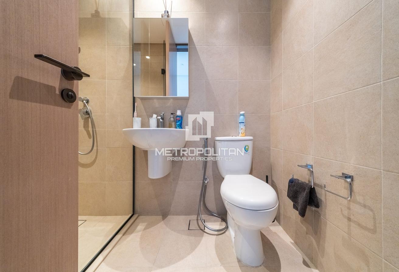 Exclusive | High Floor | Stunning City Views photo 11
