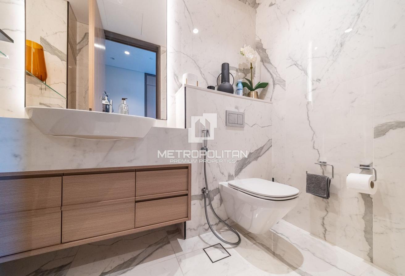 Exclusive | High Floor | Stunning City Views photo 12
