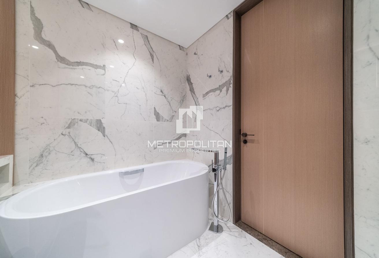 Exclusive | High Floor | Stunning City Views photo 27