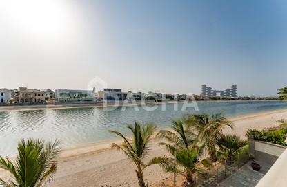 Villa - 5 Bedrooms - 6 Bathrooms for rent in Garden Homes Frond E - Garden Homes - Palm Jumeirah - Dubai Villa - 5 Bedrooms - 6 Bathrooms for rent in Garden Homes Frond E - Garden Homes - Palm Jumeirah - Dubai