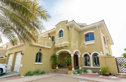 Villa - 5 Bedrooms - 6 Bathrooms for rent in Garden Homes Frond E - Garden Homes - Palm Jumeirah - Dubai