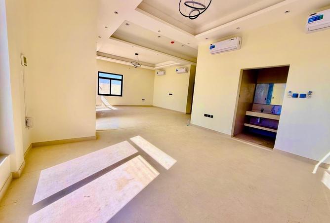 77805939 - Property Image 3